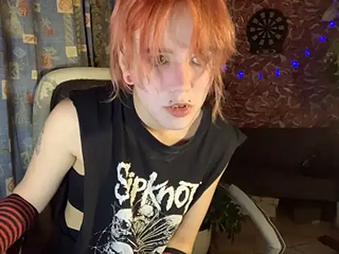 Snapshot of whiny_emo_boi chatting on April 10, 8:02 pm whiny emo boi online show from April 10, 8:02 pm