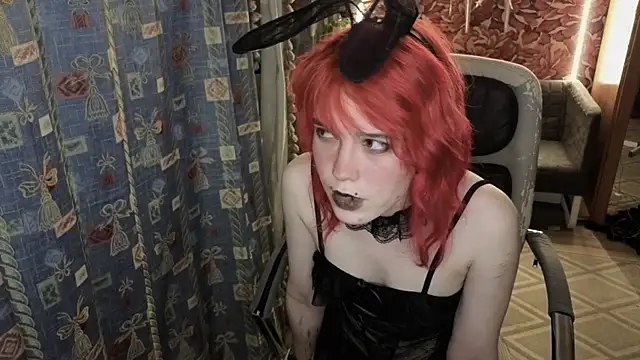 Snapshot of whiny_emo_boi chatting on May 20, 7:53 pm whiny emo boi online show from May 20, 7:53 pm