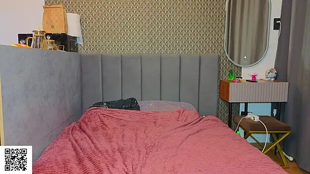 crispinver online show from July 14, 7:52 pm