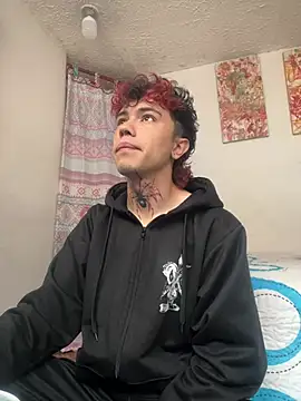 Angel Damiian online show from March 17, 2:31 pm