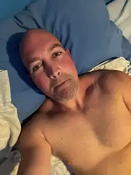 BadboyBilly4481 online show from March 15, 4:07 am