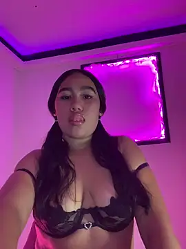 Alexia-bunny online show from March 19, 5:00 am