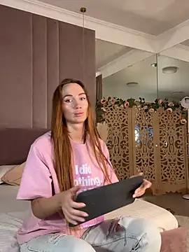 SerenaWest  online show from May 23, 6:01 pm