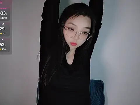 Snapshot of oblakitty_ chatting on March 15, 11:38 am oblakitty online show from March 15, 11:38 am