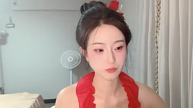 1X-yiyi online show from May 22, 12:00 pm