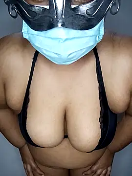 whitechubby07 online show from April 24, 3:47 pm