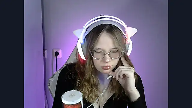 Snapshot of AmandaBargon chatting on March 16, 7:12 am AmandaBargon online show from March 16, 7:12 am