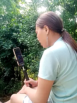 Leiley 98 online show from June 27, 10:53 am
