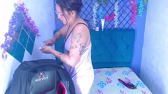 Snapshot of Ariel_Beyotacm chatting on March 16, 6:34 pm Ariel Beyotacm online show from March 16, 6:34 pm