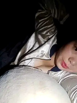 Snapshot of Abi-ni chatting on March 24, 7:08 pm Abi-ni online show from March 24, 7:08 pm
