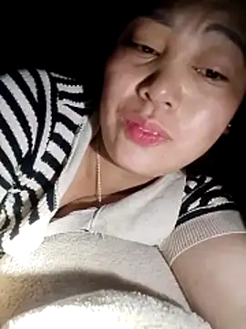 Snapshot of Abi-ni chatting on March 25, 9:32 pm Abi-ni online show from March 25, 9:32 pm