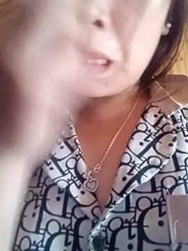Snapshot of Abi-ni chatting on April 8, 11:59 pm Abi-ni online show from April 8, 11:59 pm