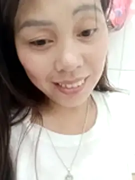 Snapshot of Abi-ni chatting on April 26, 3:42 pm Abi-ni online show from April 26, 3:42 pm