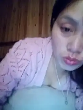 Snapshot of Abi-ni chatting on May 1, 9:25 am Abi-ni online show from May 1, 9:25 am