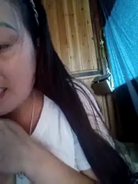 Snapshot of Abi-ni chatting on May 6, 1:36 am Abi-ni online show from May 6, 1:36 am