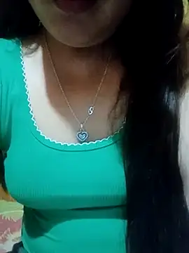 Snapshot of Abi-ni chatting on June 18, 9:19 pm Abi-ni online show from June 18, 9:19 pm
