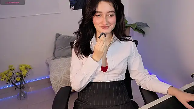 Snapshot of AleblancXOXO chatting on May 4, 9:44 pm AleblancXOXO online show from May 4, 9:44 pm
