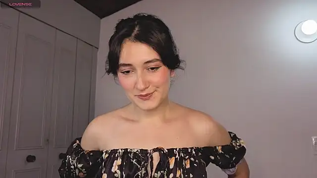 Snapshot of AleblancXOXO chatting on May 28, 10:07 pm AleblancXOXO online show from May 28, 10:07 pm