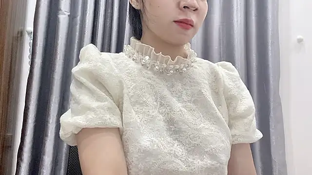 Snapshot of Ryo-Jisoo chatting on April 23, 8:57 am Ryo-Jisoo online show from April 23, 8:57 am