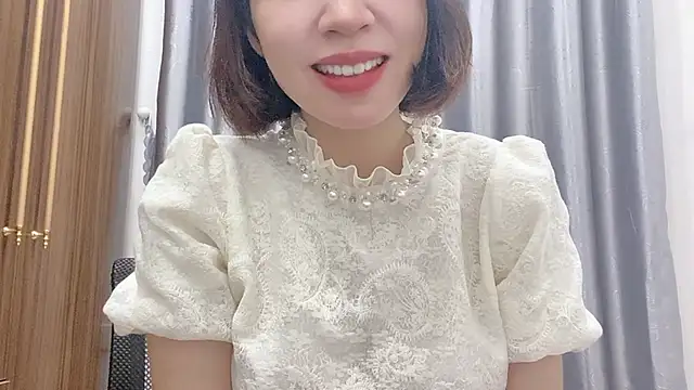Snapshot of Ryo-Jisoo chatting on April 23, 12:29 pm Ryo-Jisoo online show from April 23, 12:29 pm