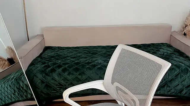Sofa Vleifo online show from May 30, 1:03 am
