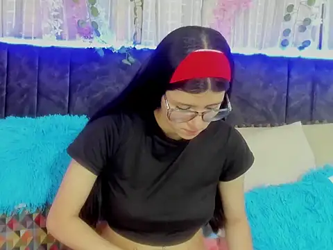 Snapshot of EmiSchwarz chatting on March 21, 1:05 pm EmiSchwarz online show from March 21, 1:05 pm