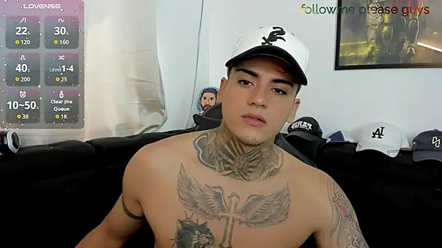 Snapshot of sweetlatinoboy chatting on April 1, 1:41 pm sweetlatinoboy online show from April 1, 1:41 pm