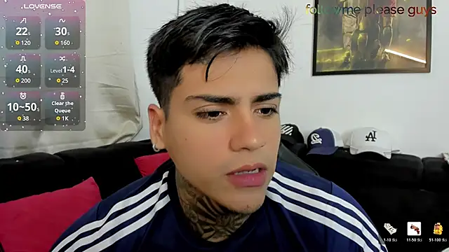 Snapshot of sweetlatinoboy chatting on April 8, 10:26 am sweetlatinoboy online show from April 8, 10:26 am