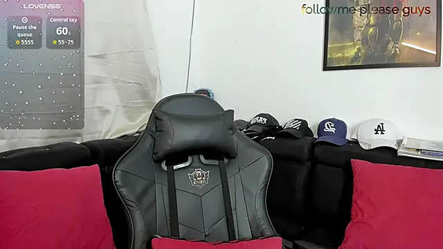 Snapshot of sweetlatinoboy chatting on April 16, 11:11 am sweetlatinoboy online show from April 16, 11:11 am