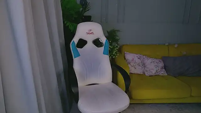 oh  lily online show from July 8, 1:26 pm