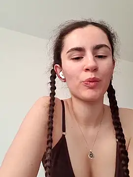 Snapshot of starlight_mo chatting on April 10, 3:17 pm starlight mo online show from April 10, 3:17 pm
