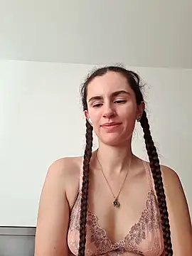 Snapshot of starlight_mo chatting on June 4, 4:02 pm starlight mo online show from June 4, 4:02 pm
