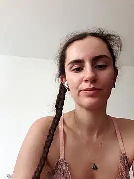 Snapshot of starlight_mo chatting on June 15, 1:24 pm starlight mo online show from June 15, 1:24 pm