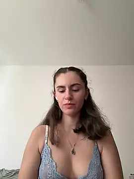 Snapshot of starlight_mo chatting on July 4, 4:46 pm starlight mo online show from July 4, 4:46 pm
