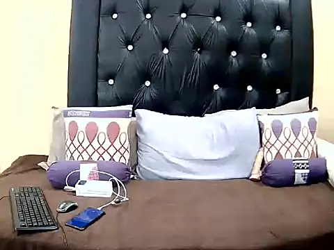 Blackberryxxx16 online show from May 2, 5:18 pm
