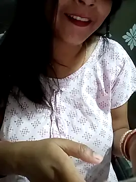 Hot mess girl online show from April 11, 9:30 pm