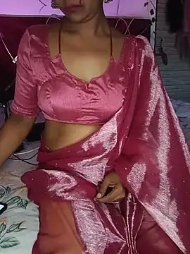 mayakapoor880 online show from May 26, 5:25 am