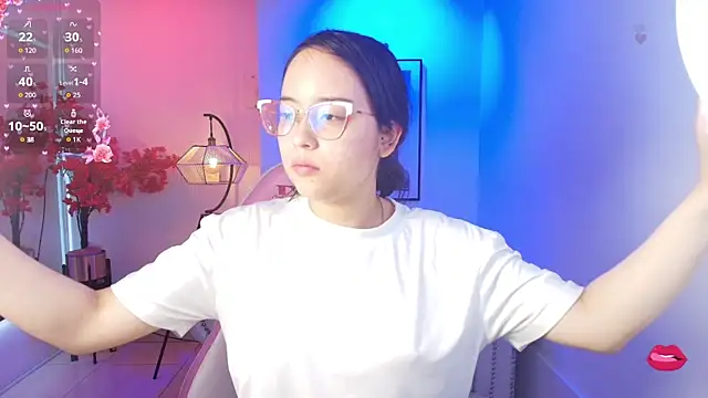 Snapshot of Shady_bug chatting on April 12, 12:54 pm Shady bug online show from April 12, 12:54 pm