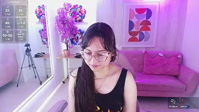 Snapshot of Shady_bug chatting on April 15, 7:58 pm Shady bug online show from April 15, 7:58 pm