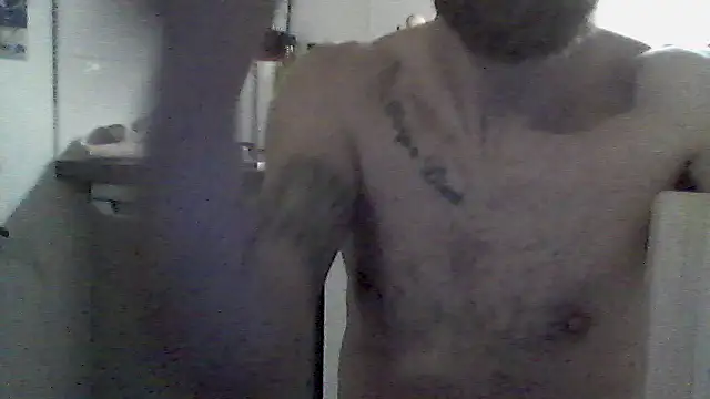 Snapshot of Timoo82 chatting on April 2, 7:11 pm Timoo82 online show from April 2, 7:11 pm