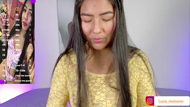 Luna Maisoon online show from May 25, 11:05 am