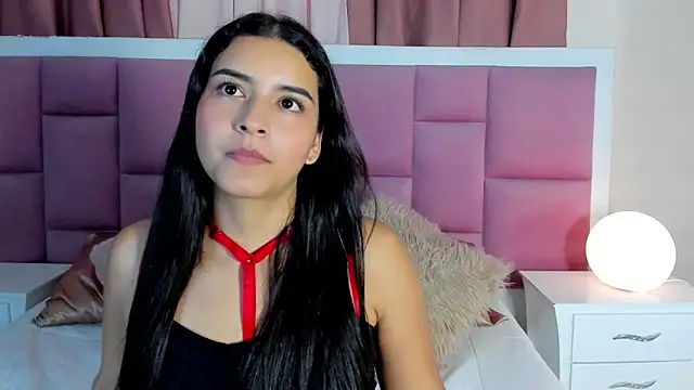 Snapshot of sweet_aura31 chatting on April 30, 8:57 pm sweet aura31 online show from April 30, 8:57 pm