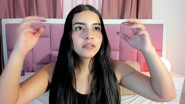 Snapshot of sweet_aura31 chatting on May 20, 8:04 pm sweet aura31 online show from May 20, 8:04 pm