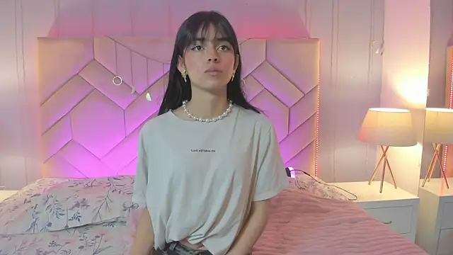 Snapshot of Eimy_Blaze chatting on April 22, 7:26 pm Eimy Blaze online show from April 22, 7:26 pm