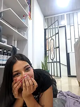 AryahMoonn online show from May 23, 4:44 pm