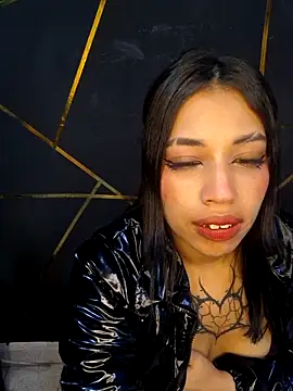 AryahMoonn online show from May 30, 3:47 am