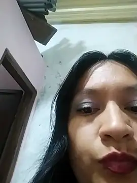 LatinSquirtBaby online show from May 23, 2:32 pm