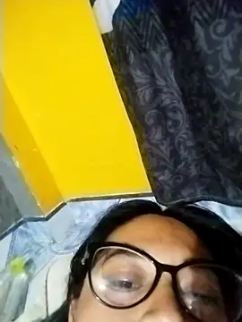 LatinSquirtBaby online show from May 26, 1:23 am