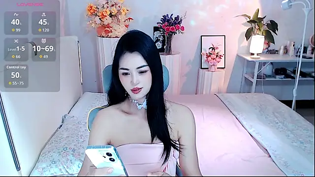 Evelyn-007 online show from May 14, 2:24 pm