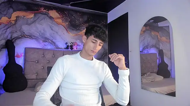 MaxiimoRomano  online show from April 23, 1:24 pm